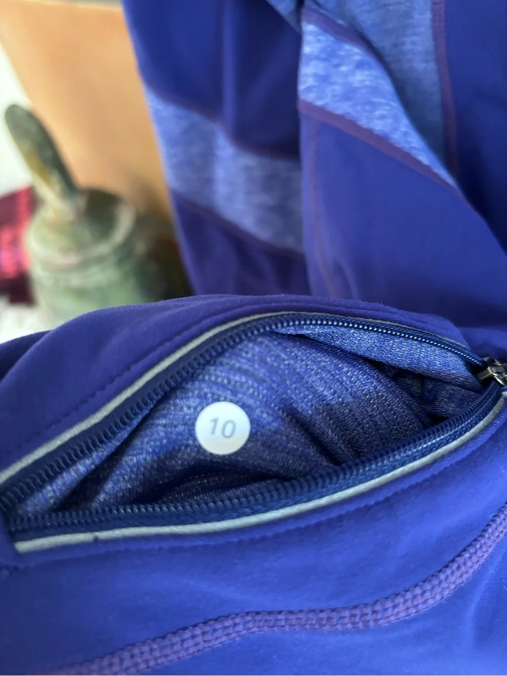 Lululemon run: Distance Pullover in deep blue size 10